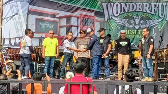 Ribuan Biker Hadiri Halal Bi Halal CB Wonderful di Gor Lembupeteng Tulungagung