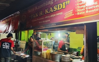 sate kambing buntel haji kasdi surakarta solo balapan enak