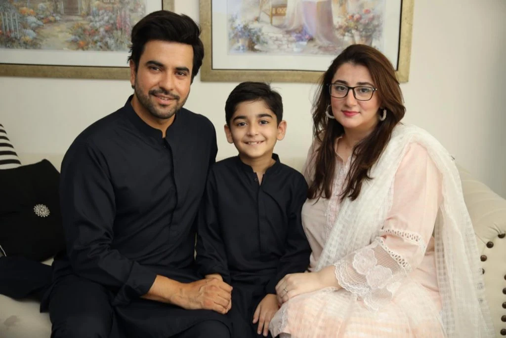 Eid-ul-Fitr Day 1 - Pakistani celebrities Charming Snaps