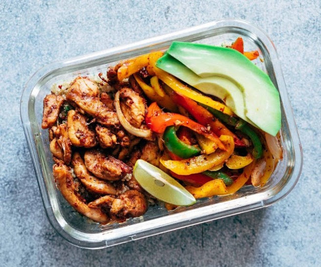 Chicken Fajita Meal Prep Lunch Bowls #healthy #lunch