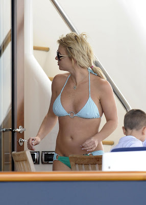 Britney Spears Bikini Photos in Sydney photos, Britney Spears Bikini Photos in Sydney pictures, Britney Spears Bikini Photos in Sydney images, Britney Spears Bikini Photos in Sydney