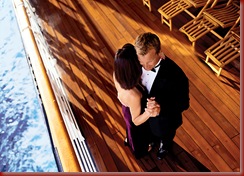 couple_dancing_deck