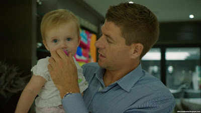 Steven Gerrard With His Cute Beautiful Baby Girl Liverpool England Hd Desktop Wallpaper