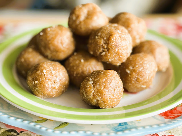 Peanut Butter Cookie Dough Energy Bites