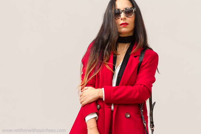 blogger de moda española como combinar un traje rojo