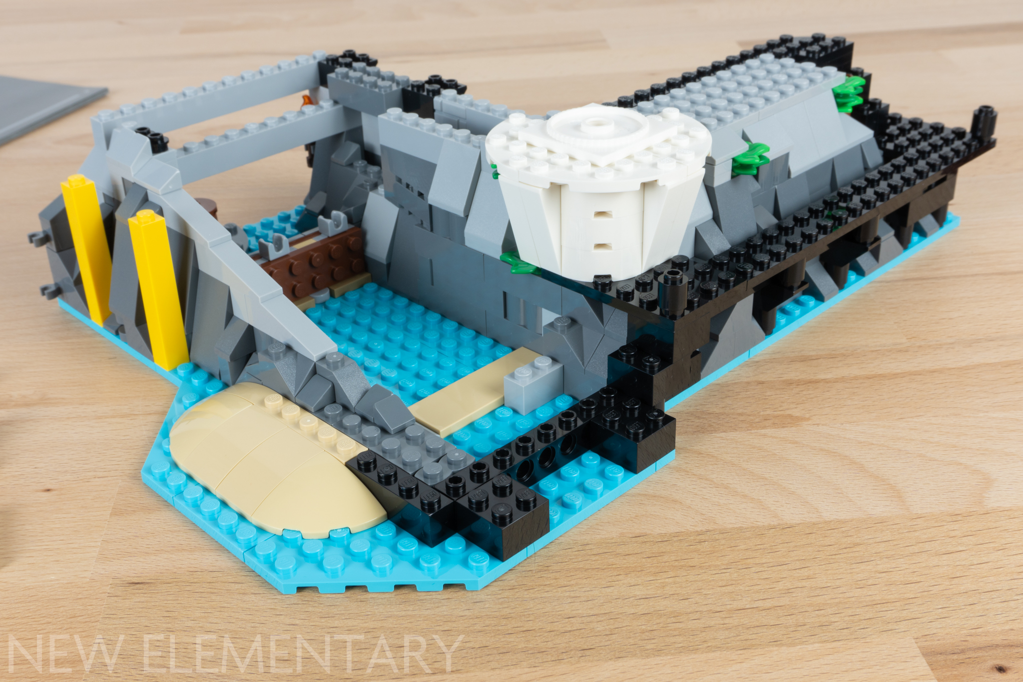 LEGO® ICONS™ review: 10320 Eldorado Fortress  New Elementary: LEGO® parts,  sets and techniques