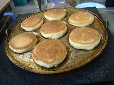 Kue Kamir ialah salah satu Resep Kue Tradisional yag masih terlestarikan hingga kini Resep Masakan Kue Kamir Empuk Enak, Dorayaki Jawa