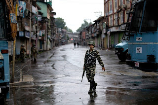 two-dozen-terorist-in-srinagar