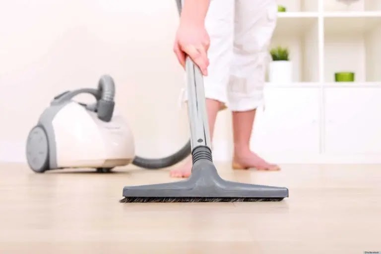 The correct way to clean the vacuum cleaner