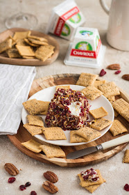 Pyramide de chèvre aux noix de pécan et cranberries