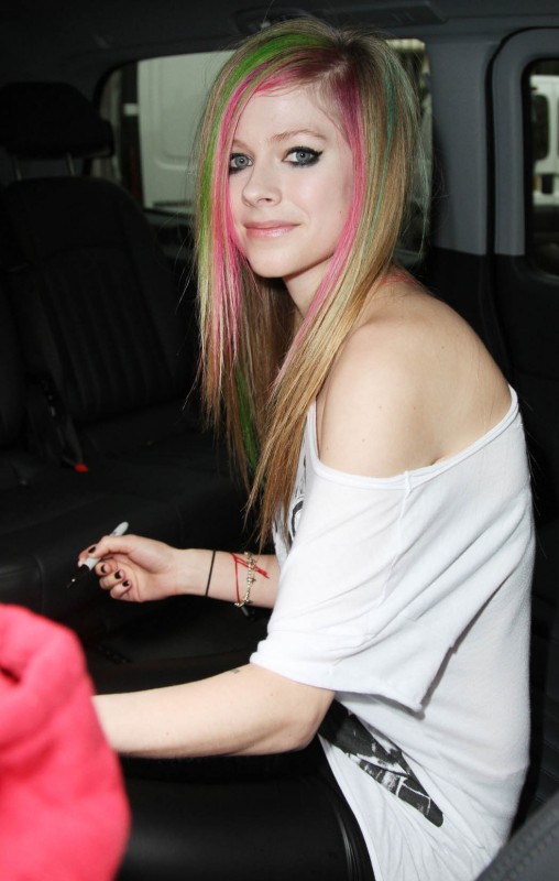 AVRIL LAVIGNE