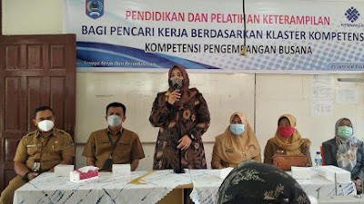 Pokir Wakil Ketua DPRD, Wulan Denura Gandeng Disnakerin: 25 Penjahit Busana Ikuti Pelatihan