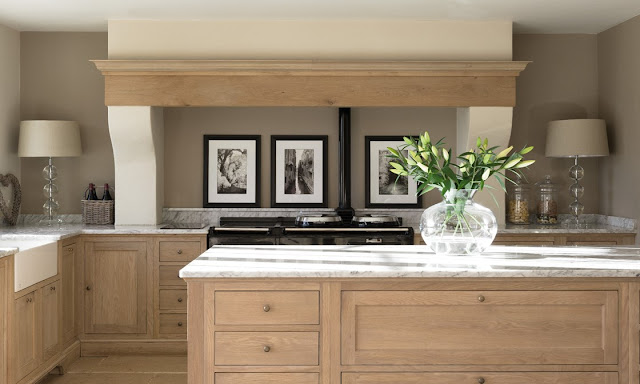 beautiful-bespoke-UK-kitchen-Neptune-shaker-cabinets-farmhouse-style