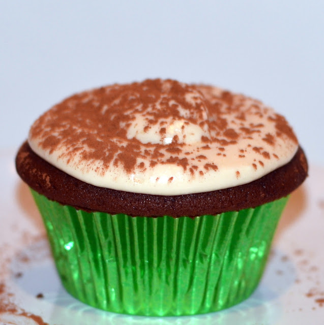 cupcake with cocoa powder