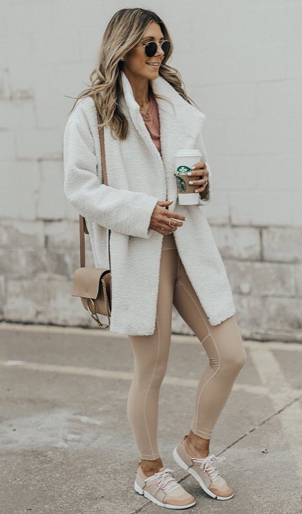 pastel outfit idea to copy right now_coat + bag + leggings + top + sneakers
