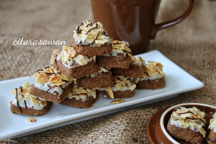 Biskut Coklat Badam / Almond Chocolate Cookies ~ Resepi 