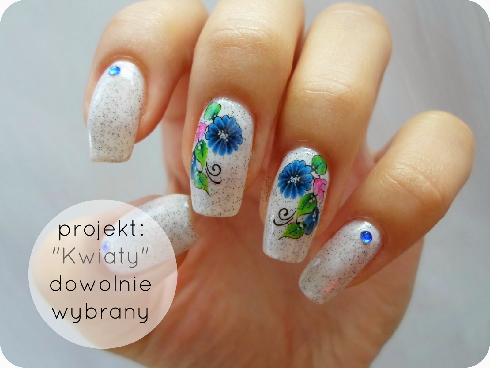 http://nailsandmore2.blogspot.com/2014/08/kwiaty-dowolnie-wybrany.html