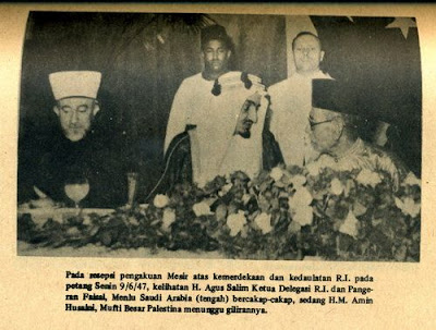  Muhammad Natsir bersama Syekh Amin Husaini Palestina