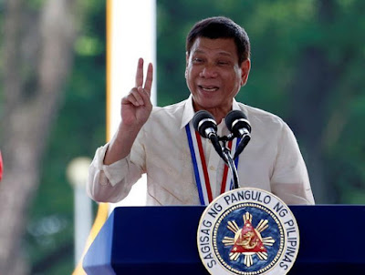 Tổng thống Rodrigo Duterte phát biểu tại TP Taguig ngày 29-8. Ảnh: REUTERS