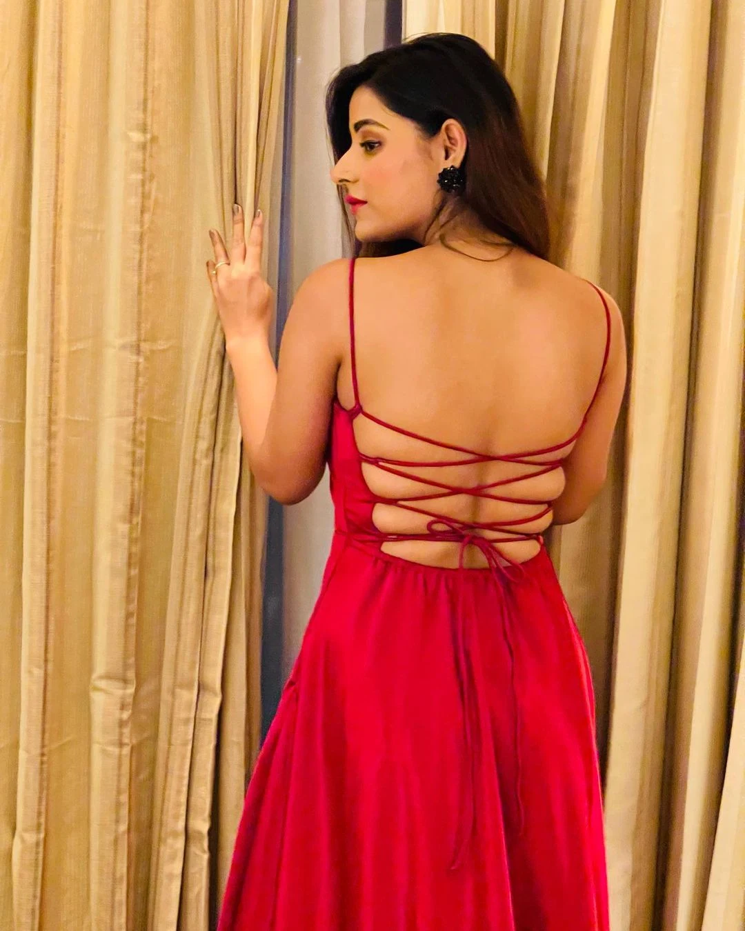 Anushka Srivastava backless red dress