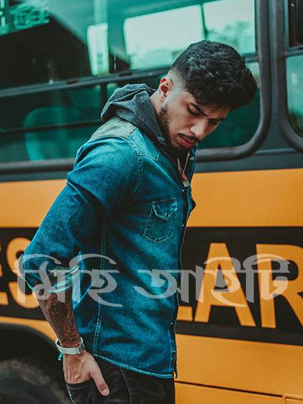 ছেলেদের নিত্য নতুন পিক তোলার স্টাইল