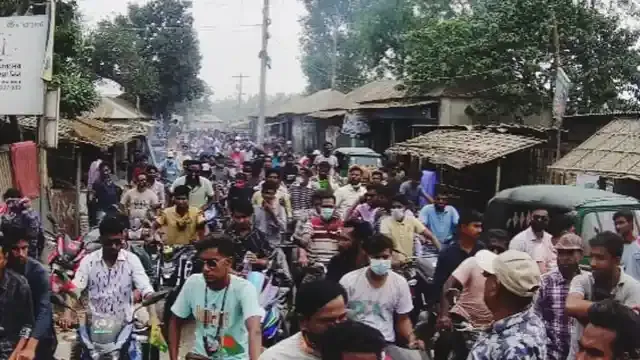 ৩ শতাধিক মোটর সাইকেল নিয়ে উল্লাপাড়া উপজেলা আওয়ামীলীগের গণসংযোগ