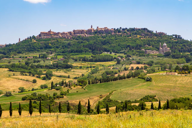 Caseificio Cugusi-Vista su Montepulciano