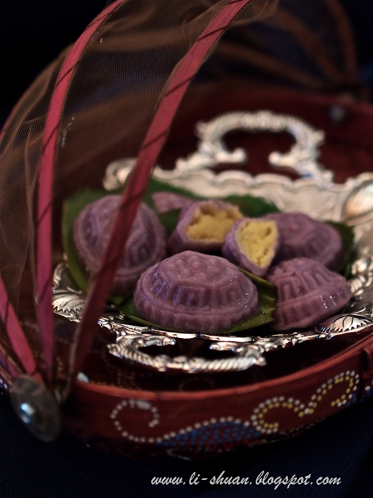 Helena's Kitchen: 紫芋头龟糕 （Purple Yam Angku Kuih）