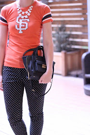 what to wear to a san francisco giants baseball game