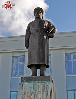 Escultura de Snorri Sturluson en Reyholt