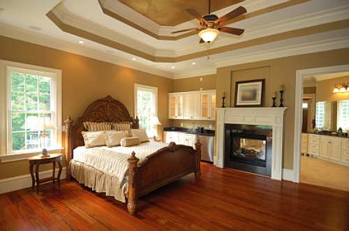 antique style bedroom.