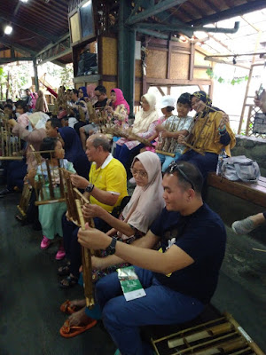 Saung Angklung Udjo Bandung