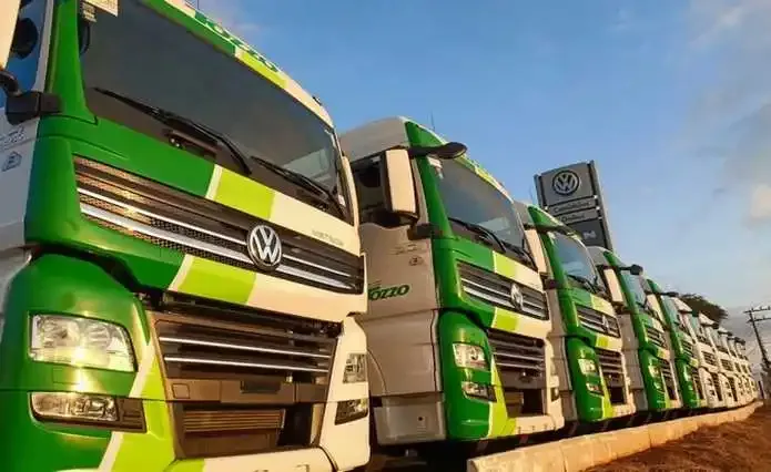 Caminhões Volkswagen Meteor adquiridos pela Transportes Tozzo