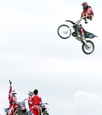 bike stunts. motocross ikes stunts.