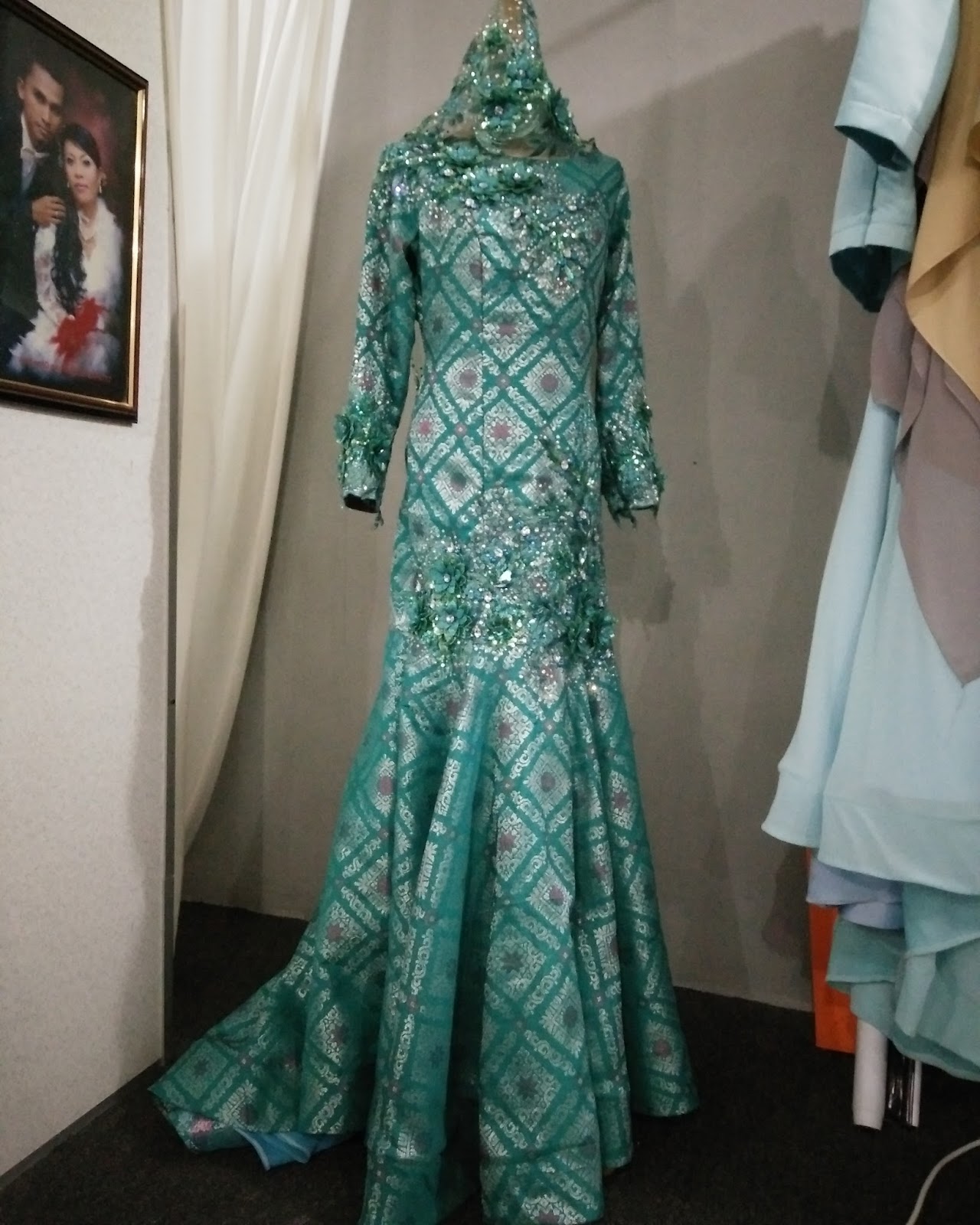  Koleksi  Baju  Songket  Pengantin  Terbaru gaun pengantin  