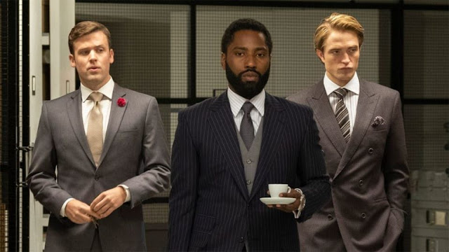 John David Washington y Robert Pattinson. Foto de Warner Bros.