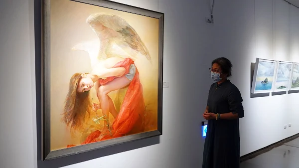 ▲彰化縣立美術館5F展覽室於7月2日前展出「粹型理論 ─藝術家的12種應對方略」，歡迎有興趣的民眾踴躍前往觀展。（記者林明佑攝）