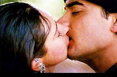 bollywood_hot_kissing7