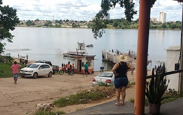 CAMINHOTE CAI DE BALSA E IDOSO MORRE AFOGADO NO RIO TOCANTINS