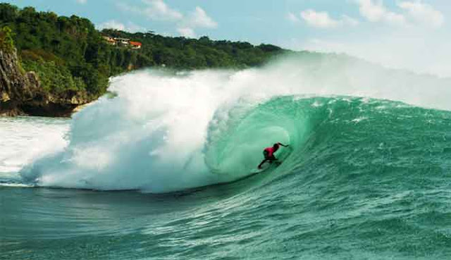 TEMPAT SURFING TERBAIK DI BALI