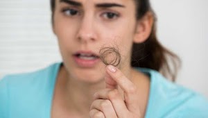 Home Remedies on How to Reduce & Stop Hair Fall
