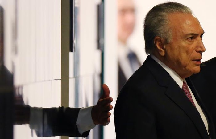 Temer tem pouco espaço de manobra com Congresso para tentar manter meta fiscal