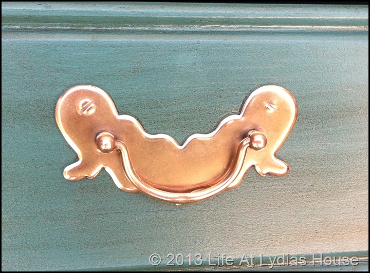 dresser 4