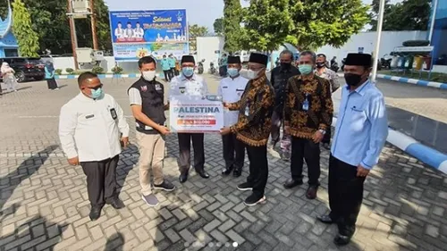 Idul Adha 1442 H, 42 Ekor Sapi dan 30 Ekor Kambing ibagikan Perumda Air Minum Kota Padang ke Warga Kota