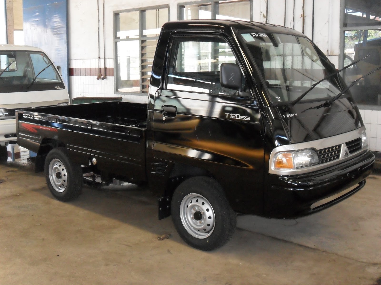 MOBIL MITSUBISHI MITSUBISHI T120SS