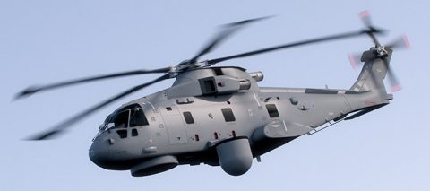 Ελικόπτερο Merlin Mk2 του Βασιλικού Ναυτικού, εφοδιασμένο με ρανταρ στο αριστερό του πλευρό. Εκτελεί αποστολές επιτήρησης εποιχειρώντας από αεροπλανοφόρα/ελικοπτεροφόρα του Β.Ν.
