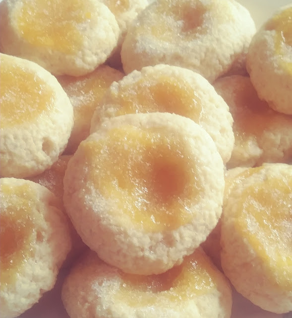 Thumbprint Cookies with Lemon Curd