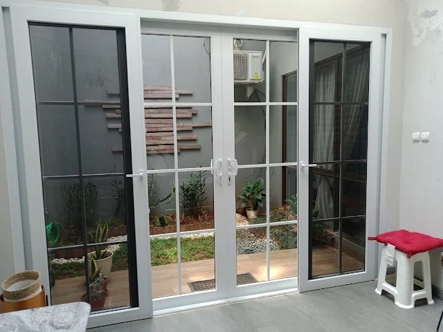 Pintu Geser uPVC Warna Putih