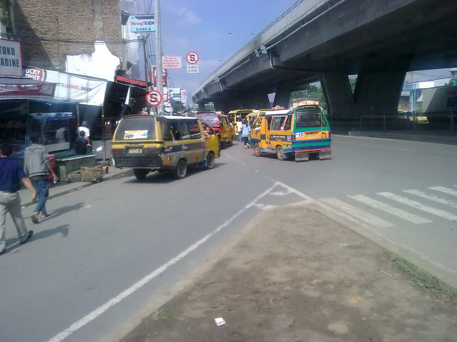 Kendaraan Pribadi Vs Kendaraan Umum Troy Oy