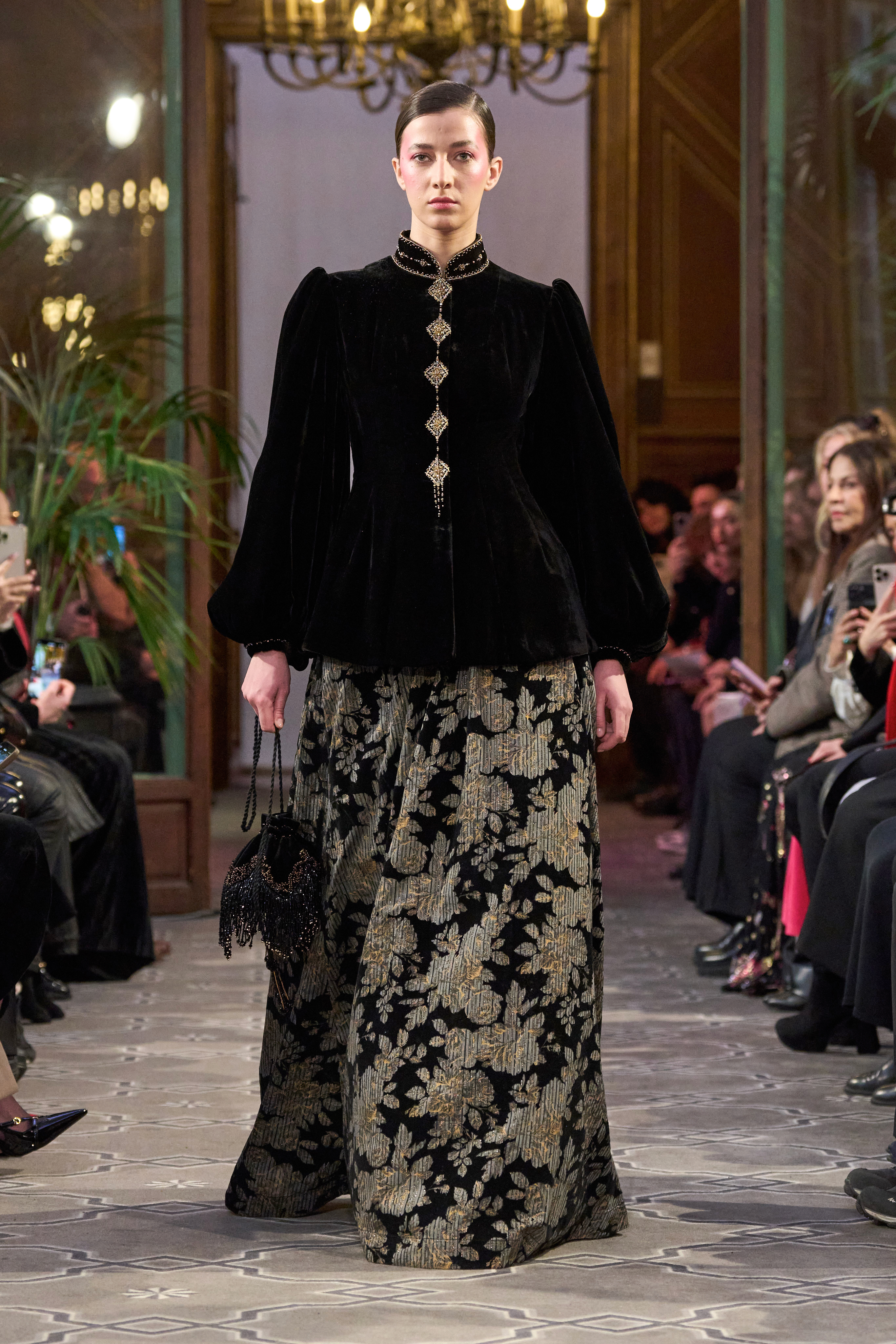 défilé Nurshah Collection couture printemps été 2024